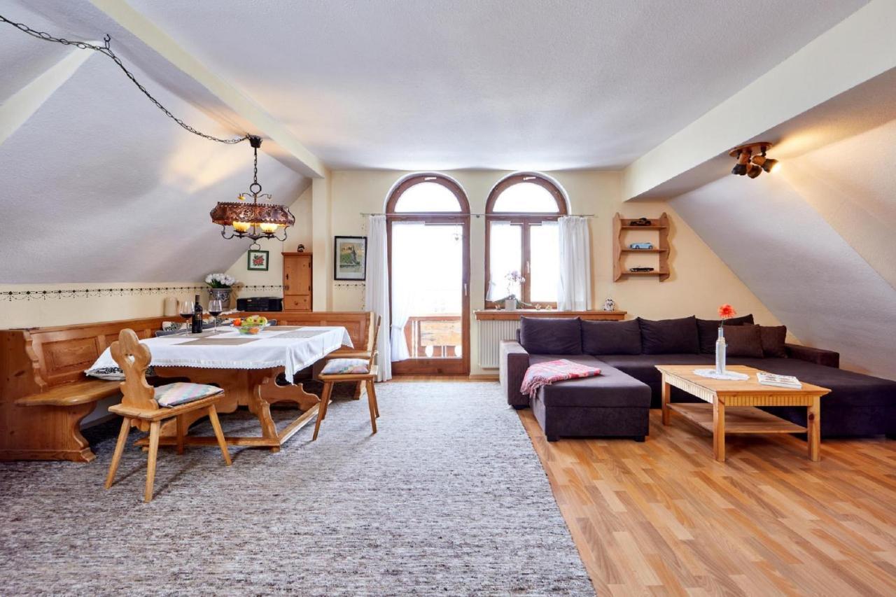 Apartments Alte Villa Гармиш-Партенкирхен Экстерьер фото