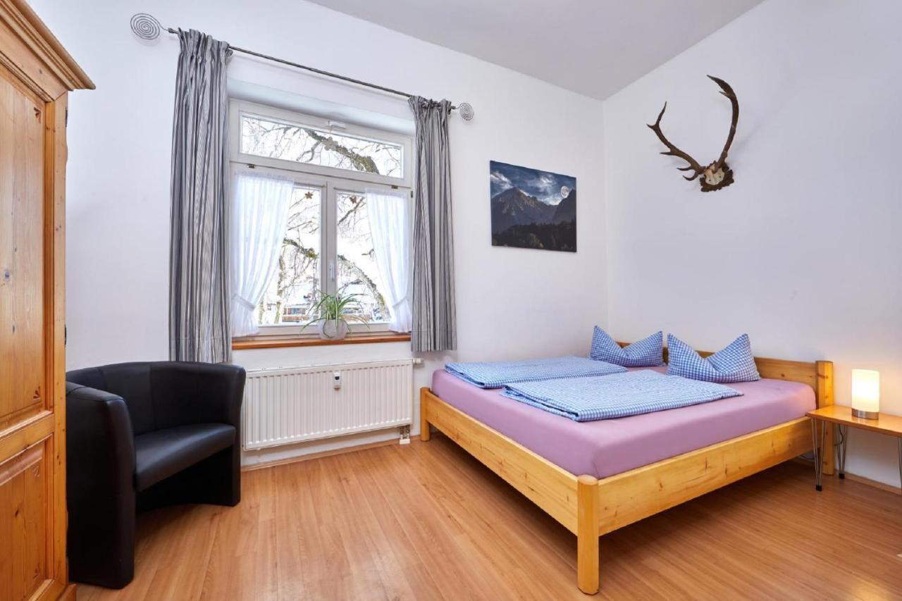 Apartments Alte Villa Гармиш-Партенкирхен Экстерьер фото