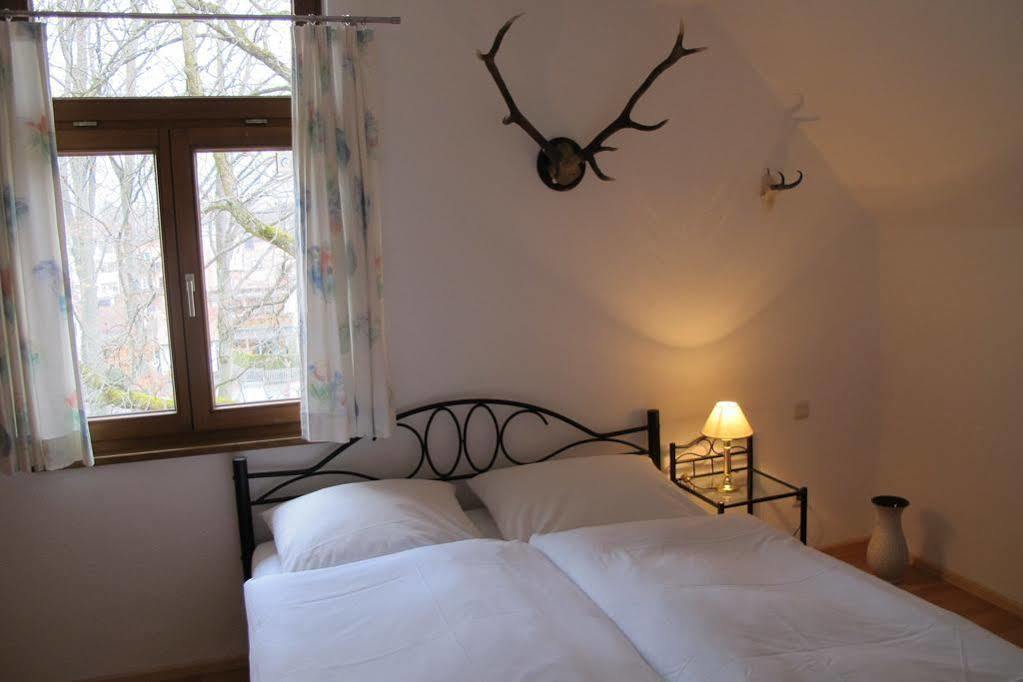 Apartments Alte Villa Гармиш-Партенкирхен Экстерьер фото